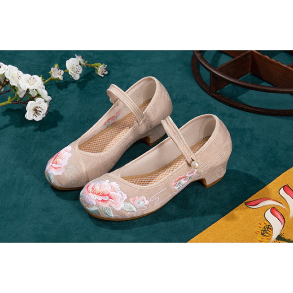 Chinese Style Women Embroidered shoes