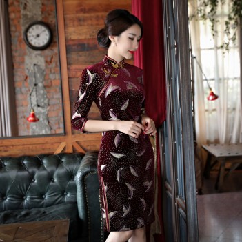 Knee length leaves velvet cheongsam Chinese dress with strap buttons